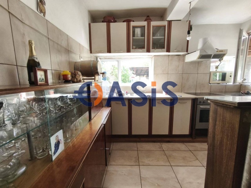 Продава КЪЩА, гр. Карнобат, област Бургас, снимка 10 - Къщи - 52818310