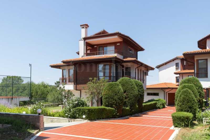 Продава КЪЩА, с. Лозенец, област Бургас