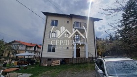 3-стаен град София, Горна баня 8