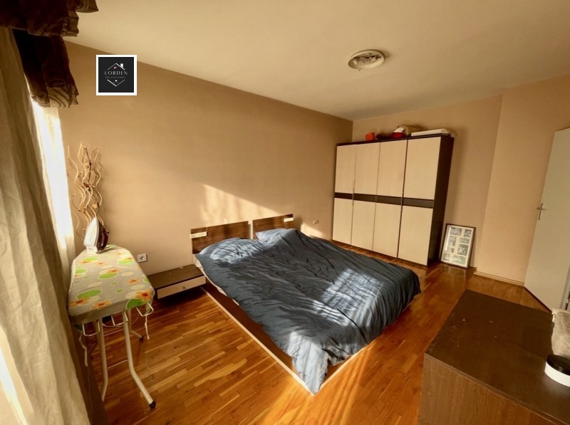 Продава 3-СТАЕН, гр. Пазарджик, Център