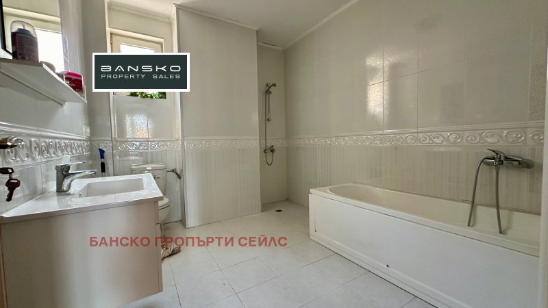 Продава КЪЩА, гр. Разлог, област Благоевград, снимка 11 - Къщи - 46658478