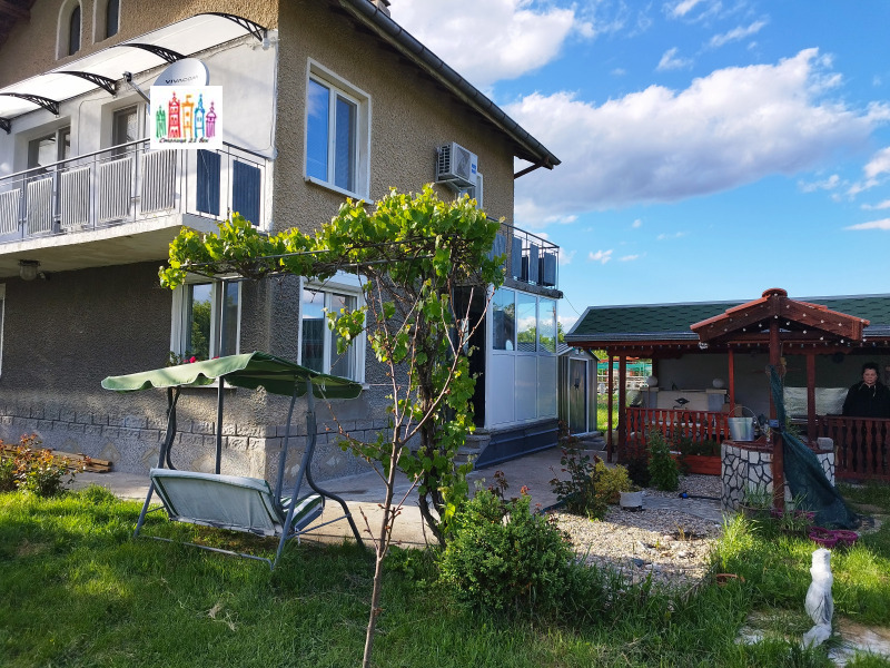 Продава  Къща област Перник , с. Негованци , 102 кв.м | 46452002