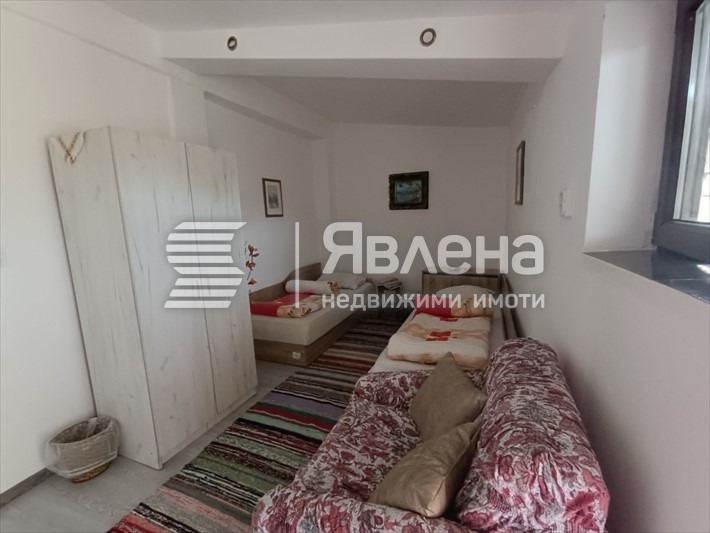 Продава КЪЩА, гр. Плиска, област Шумен, снимка 12 - Къщи - 53238806