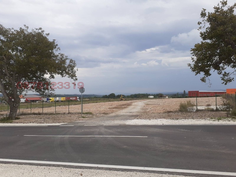Продава  Парцел град Враца , Промишлена зона - Изток , 8499 кв.м | 14938802