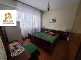 Продажба на тристайни апартаменти в град Шумен - изображение 15 