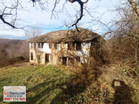 Hus Plachkovtsi, region Gabrovo 1