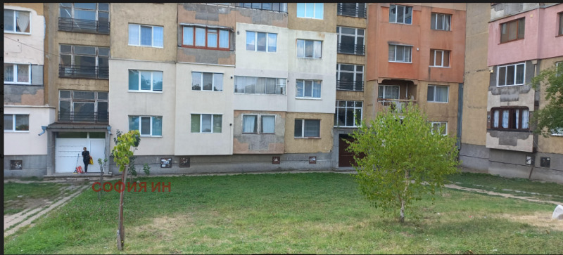 Продава  2-стаен град Перник , Тева , 72 кв.м | 17600796 - изображение [15]