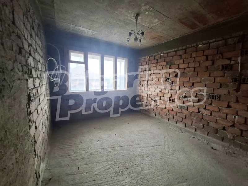 Продава ЕТАЖ ОТ КЪЩА, гр. Велико Търново, Акация, снимка 11 - Етаж от къща - 53234147