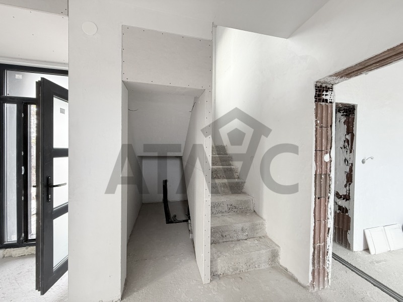 Продава КЪЩА, с. Стряма, област Пловдив, снимка 8 - Къщи - 52402910