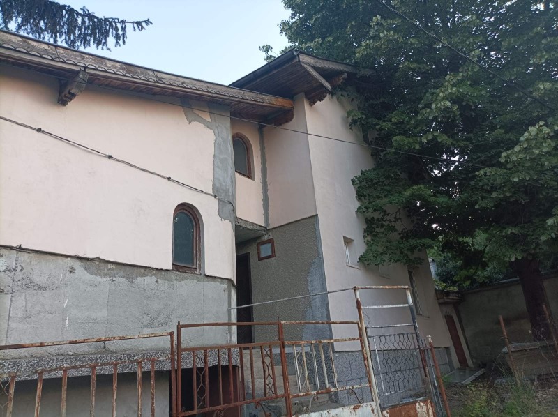 Продава КЪЩА, гр. София, с. Бистрица, снимка 2 - Къщи - 52839344