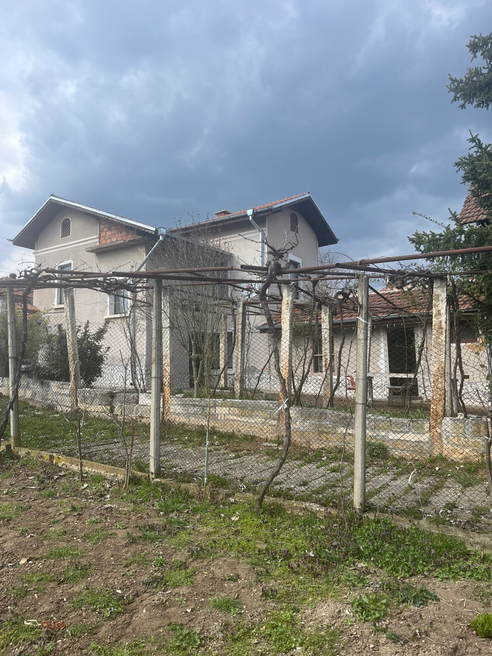 Продава КЪЩА, с. Върбешница, област Враца