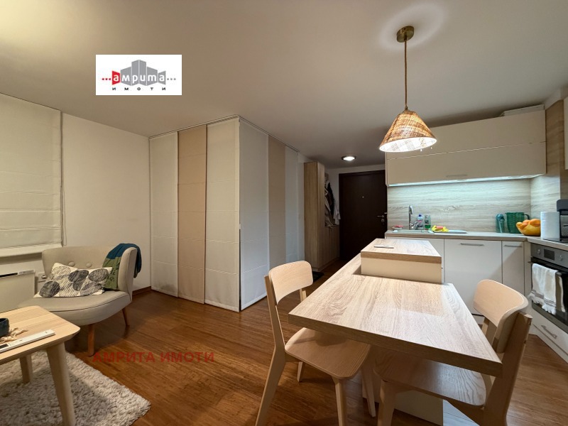 Продава 2-СТАЕН, гр. София, Хиподрума