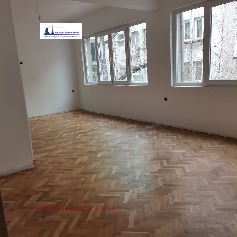 Продава 3-СТАЕН, гр. Варна, Зимно кино Тракия, снимка 5 - Aпартаменти - 48292610