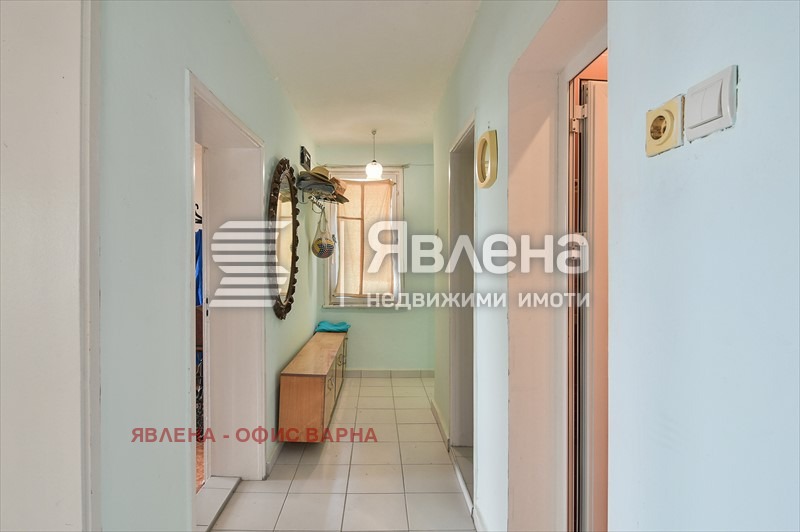 Продава КЪЩА, гр. Варна, Бриз, снимка 16 - Къщи - 48580344