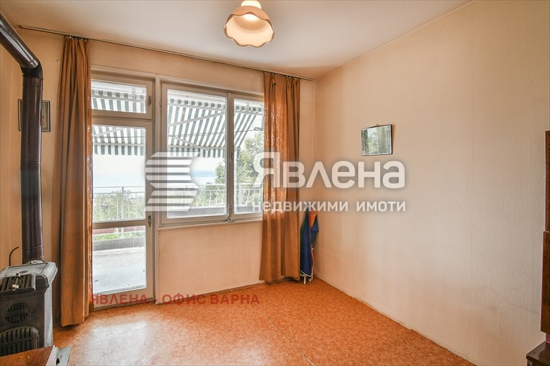 Продава КЪЩА, гр. Варна, Бриз, снимка 12 - Къщи - 48580344