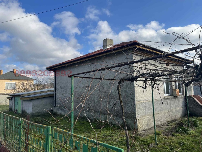 Продава КЪЩА, с. Стефаново, област Добрич, снимка 2 - Къщи - 53259187
