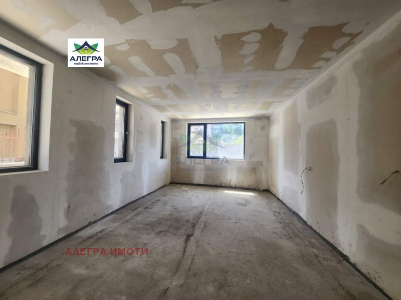 Продава 2-СТАЕН в град Пазарджик, Ставропол - 66 кв.м / 63 500 € » 124 195.21 лв., АЛЕГРА ИМОТИ