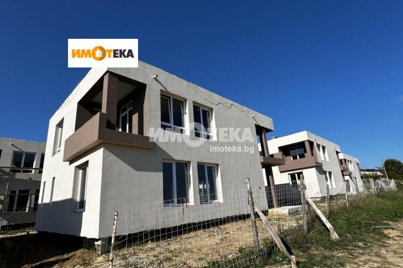 Продава  Къща, град Варна, м-т Боровец - юг •  195 000 EUR • ID 11815621 — holmes.bg - [1] 