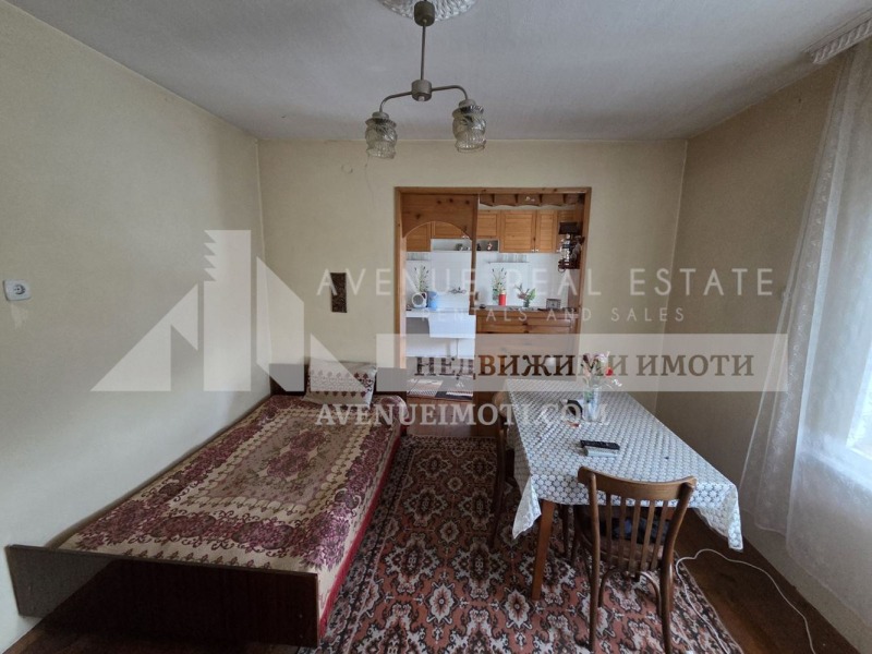 Продава КЪЩА, с. Кадиево, област Пловдив, снимка 7 - Къщи - 52370941