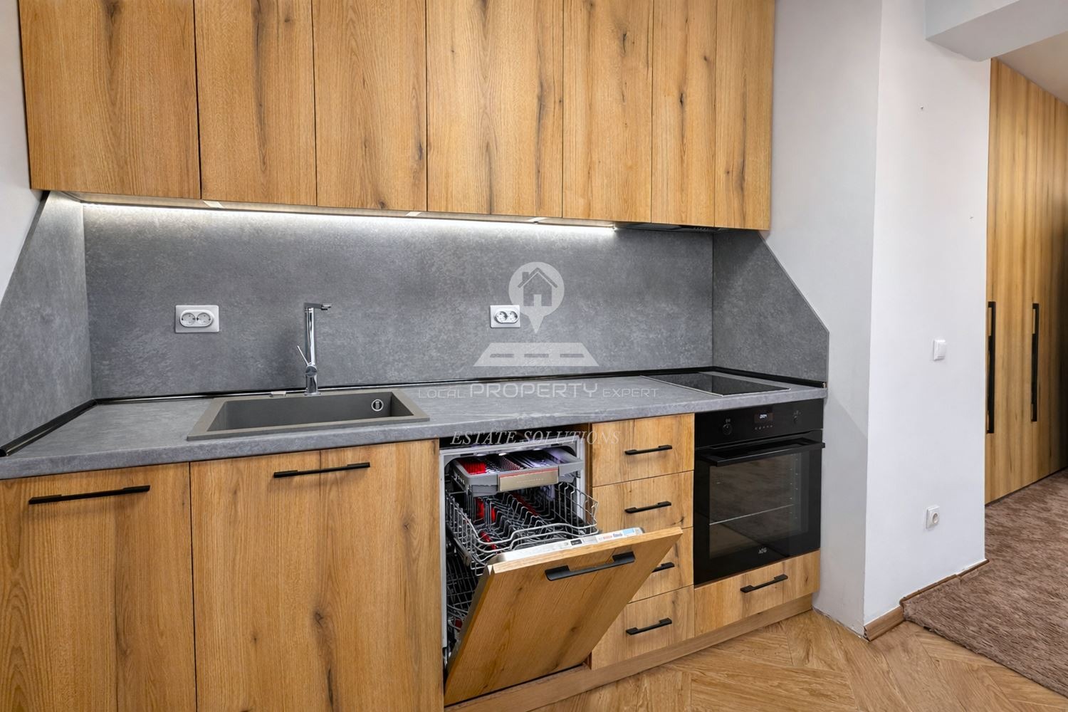 Продава 3-СТАЕН, гр. Банско, област Благоевград, снимка 4 - Апартаменти - 54190803