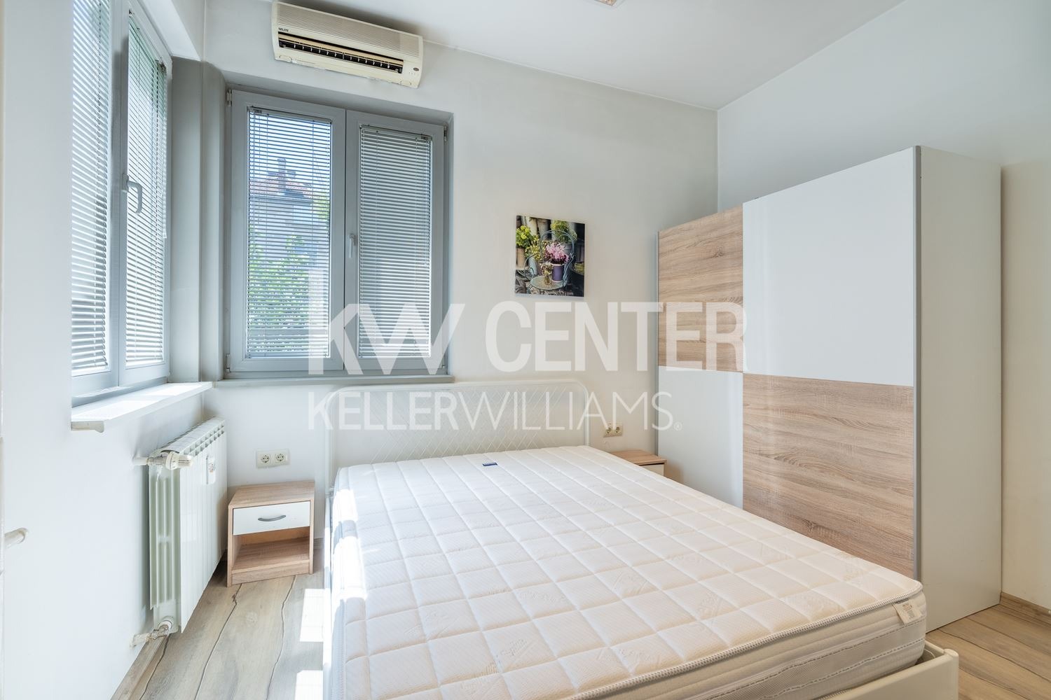 Продава 3-СТАЕН, гр. София, Център, снимка 3 - Апартаменти - 56293026