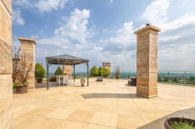 Мезонета Бојана, Софија