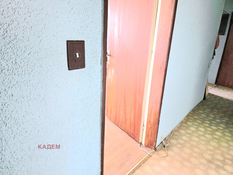 Продава 3-СТАЕН, гр. Кюстендил, Запад, снимка 10 - Апартаменти - 51461939