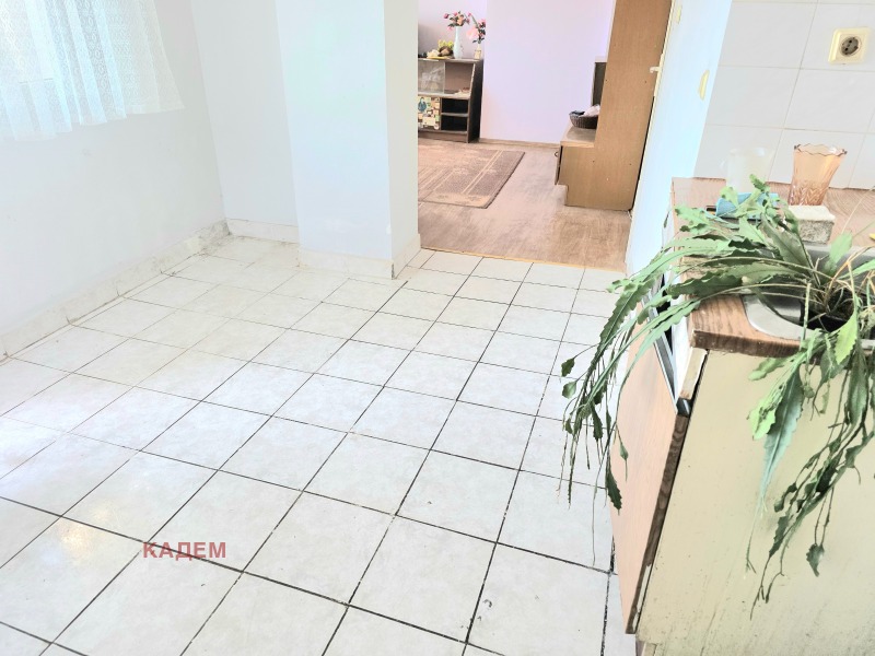 Продава 3-СТАЕН, гр. Кюстендил, Запад, снимка 7 - Апартаменти - 51461939