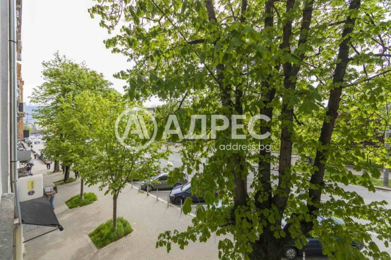In vendita  2 camere da letto Sofia , Tsentar , 70 mq | 31119079