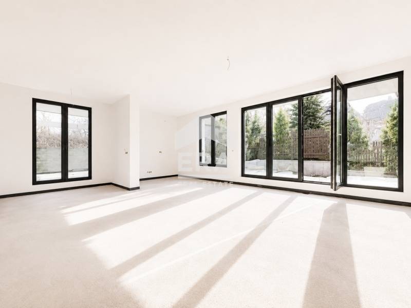Продава 3-СТАЕН, гр. София, в.з.Киноцентъра, снимка 2 - Апартаменти - 54820118