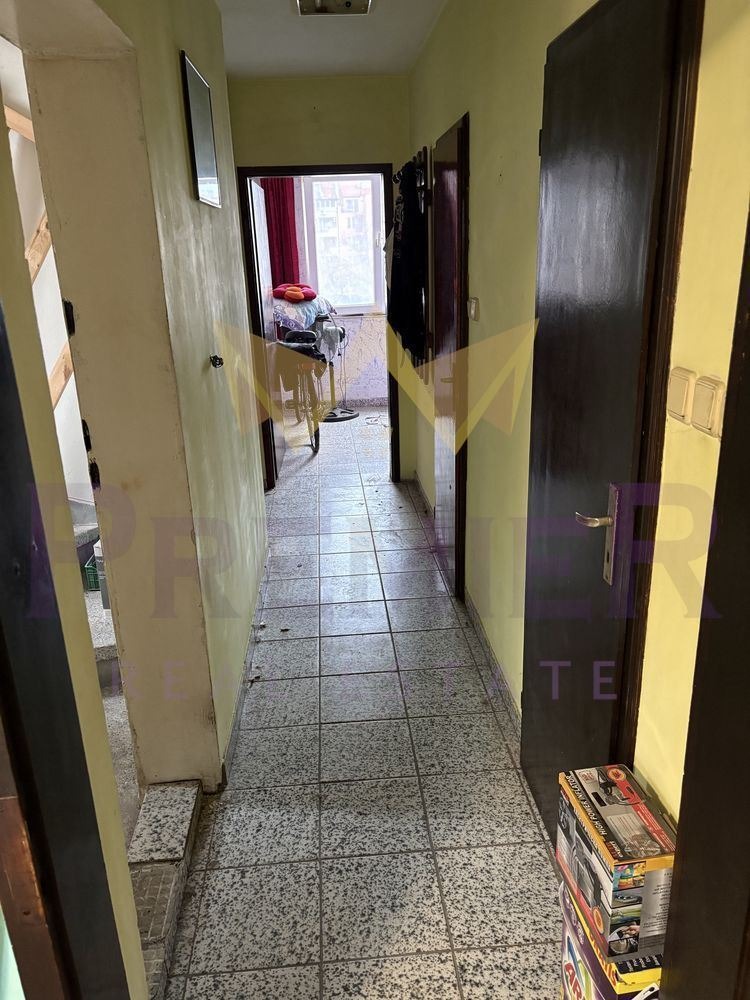 Продава 3-СТАЕН, гр. Бургас, Възраждане, снимка 2 - Апартаменти - 55391572