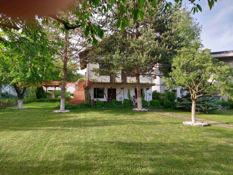 Продава КЪЩА, с. Големо Бучино, област Перник