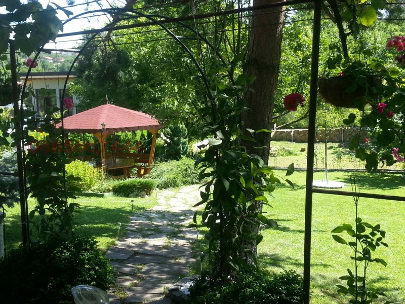 Продава КЪЩА, с. Големо Бучино, област Перник, снимка 9 - Къщи - 52785075