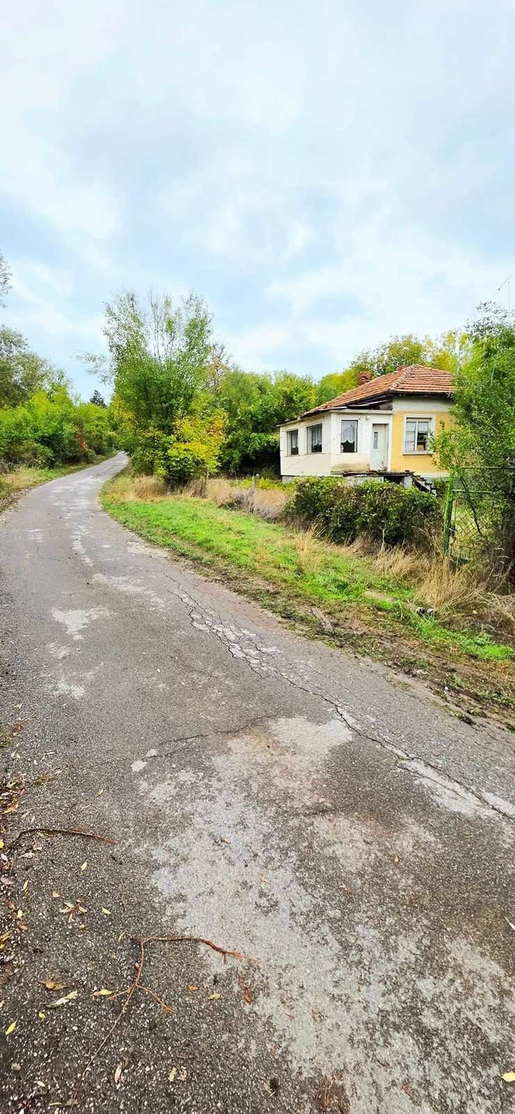 Продава КЪЩА, с. Цацаровци, област София област, снимка 2 - Къщи - 53371274