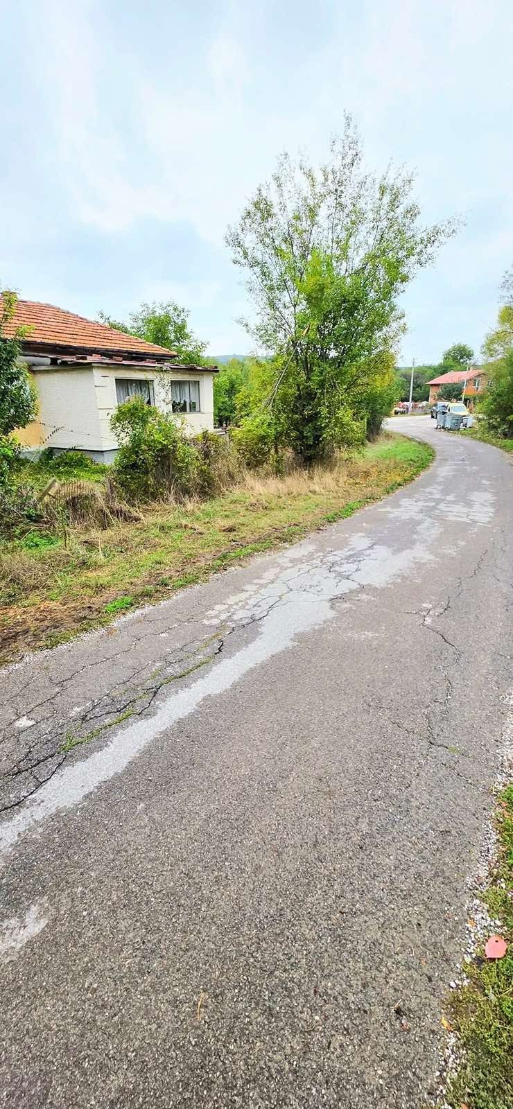 Продава КЪЩА, с. Цацаровци, област София област, снимка 2 - Къщи - 53371274