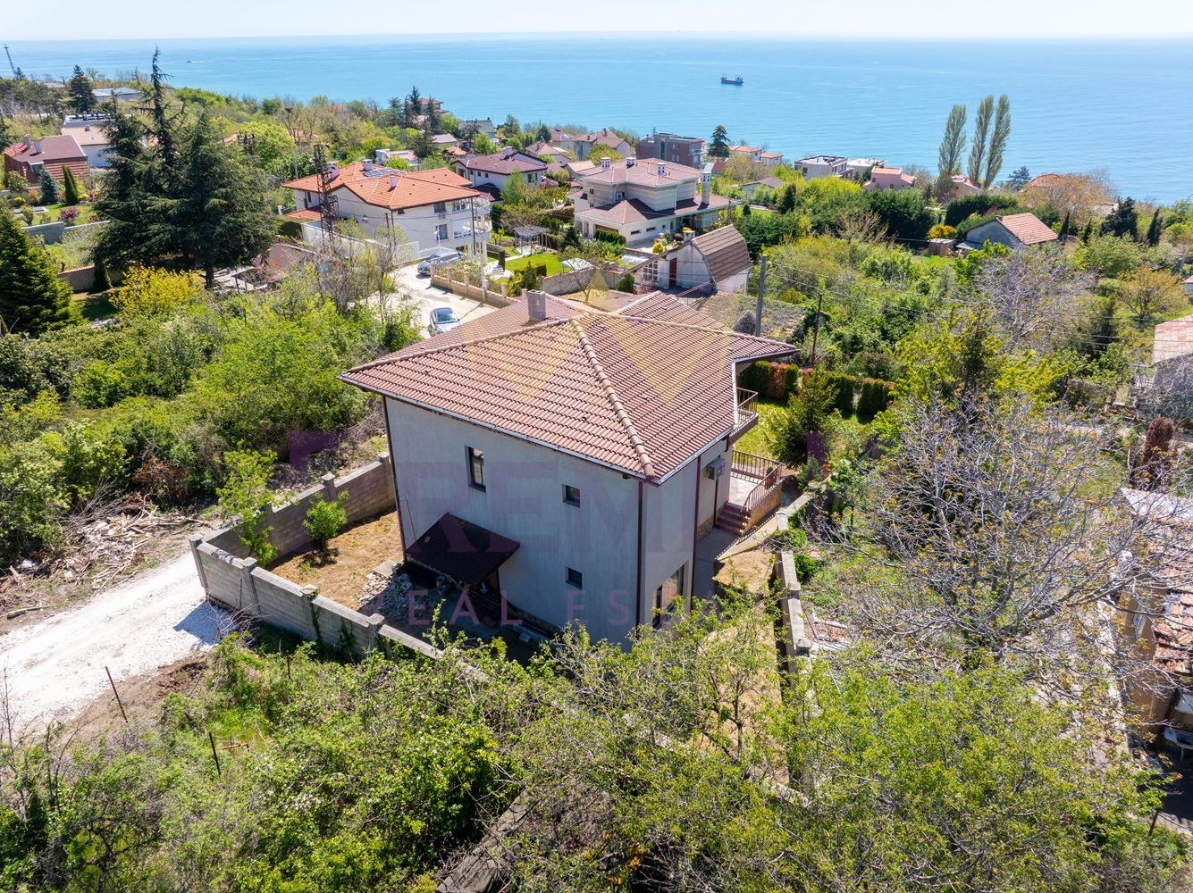 Продава КЪЩА, гр. Варна, м-т Долна Трака, снимка 2 - Къщи - 54232419