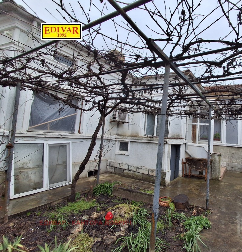 Продава КЪЩА в град Добрич, Център - 75 кв.м / 39 000 € » 76 277.37 лв., ЕДИВАР - КАНТОРА ДОБРИЧ