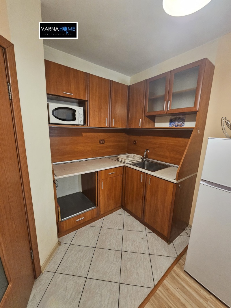 Продава 2-СТАЕН, гр. Варна, Зимно кино Тракия, снимка 2 - Апартаменти - 51636151