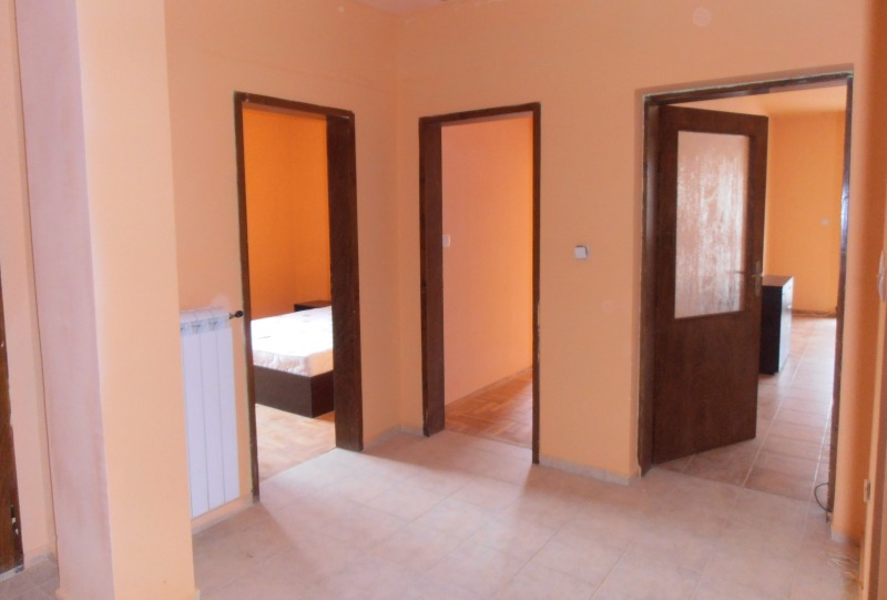 Продава 4-СТАЕН, гр. София, Дървеница, снимка 2 - Апартаменти - 52467065