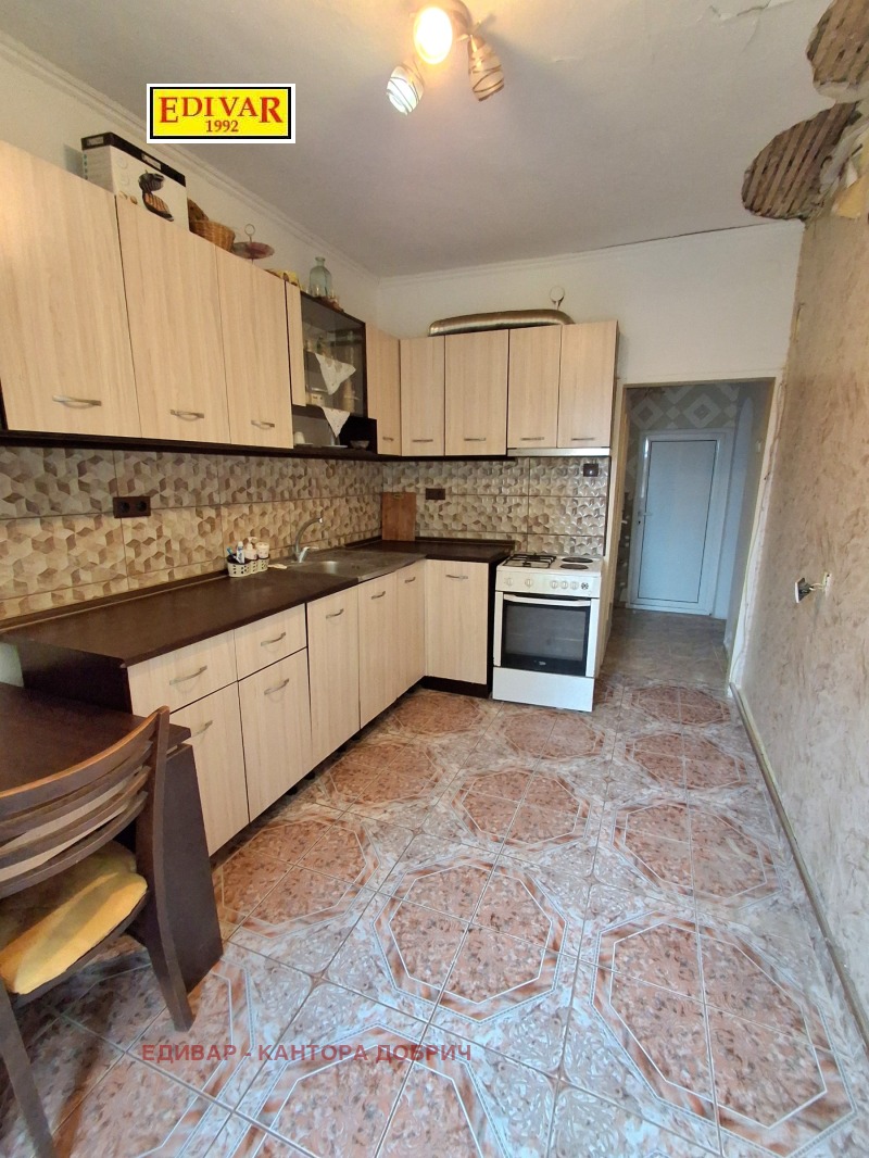 Продава КЪЩА, гр. Добрич, Център, снимка 6 - Къщи - 53517657