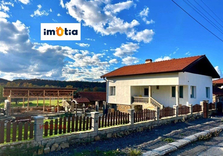 Продава КЪЩА, с. Велчево, област Ловеч