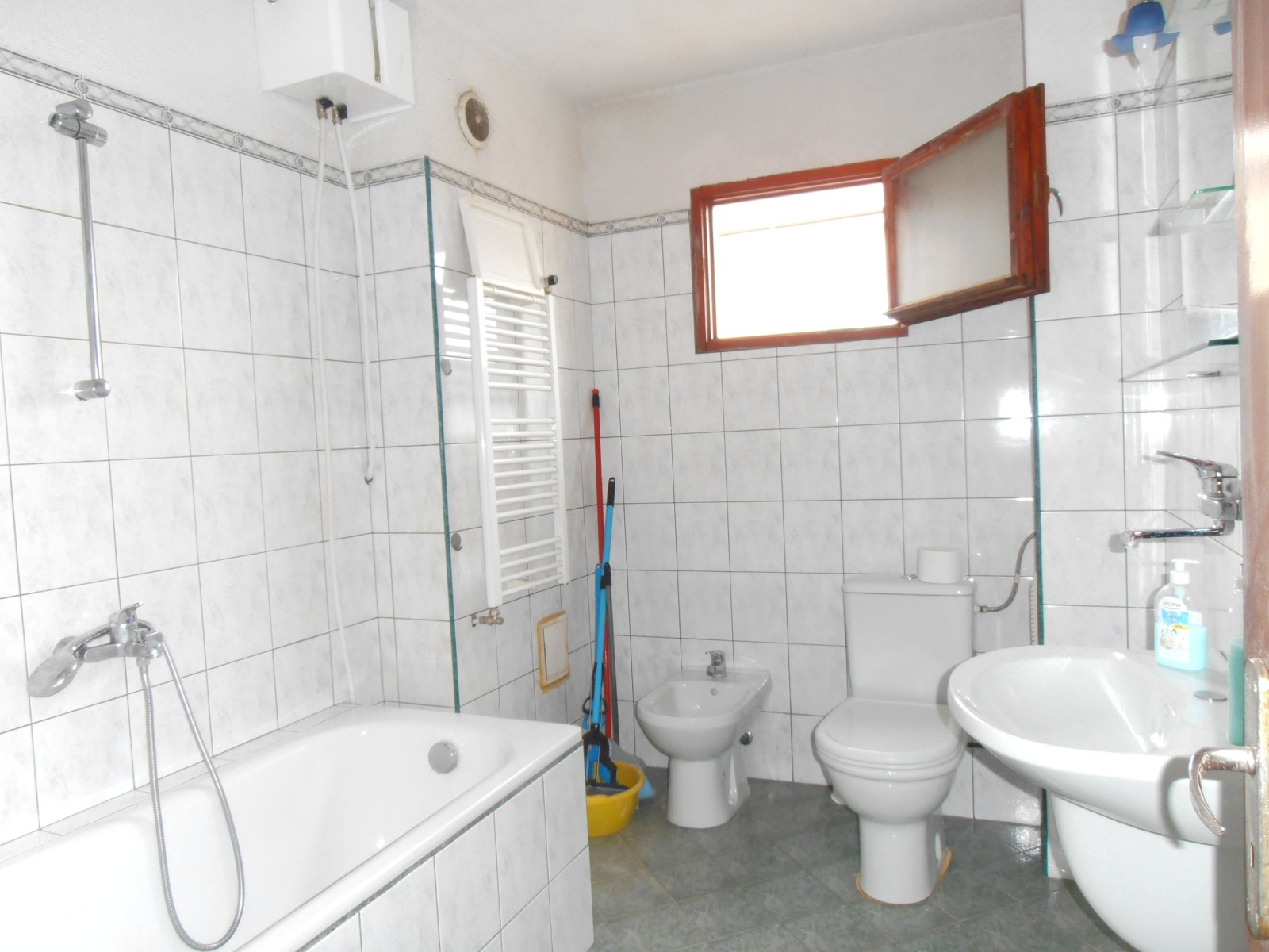 Продава 4-СТАЕН, гр. София, Дървеница, снимка 12 - Апартаменти - 53807000