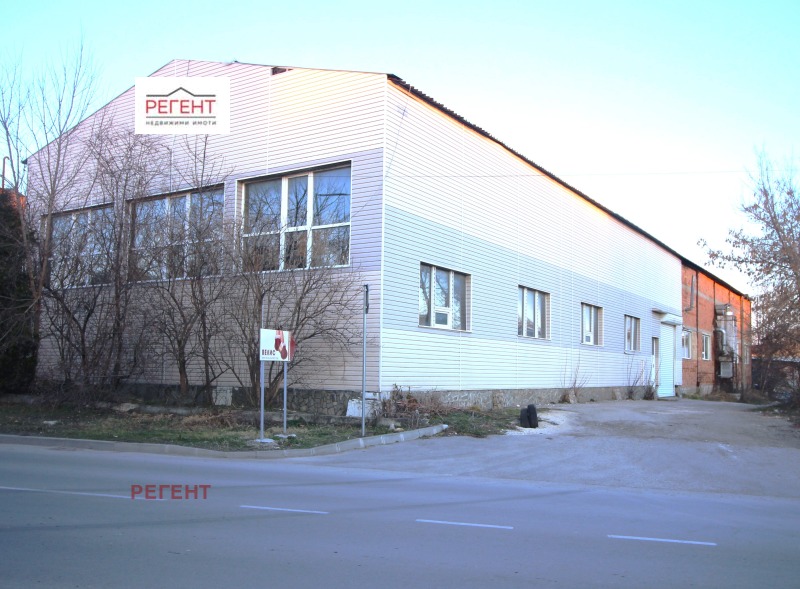 Продава ПРОМ. ПОМЕЩЕНИЕ в град Добрич, Промишлена зона - Север - 1867 кв.м / 460 000 € » 899 681.80 лв., РЕГЕНТ