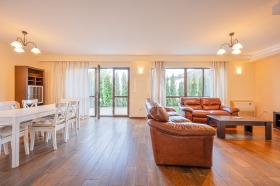 Hus Bistritsa, Sofia