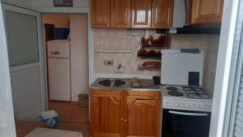 Продава 2-СТАЕН, гр. Кърджали, Център, снимка 2 - Апартаменти - 52386783