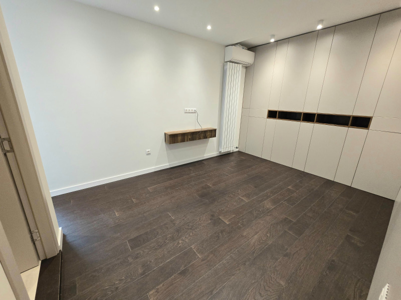 Te koop  2 slaapkamers Sofia , Tsentar , 187 m² | 54648481 - afbeelding [5]