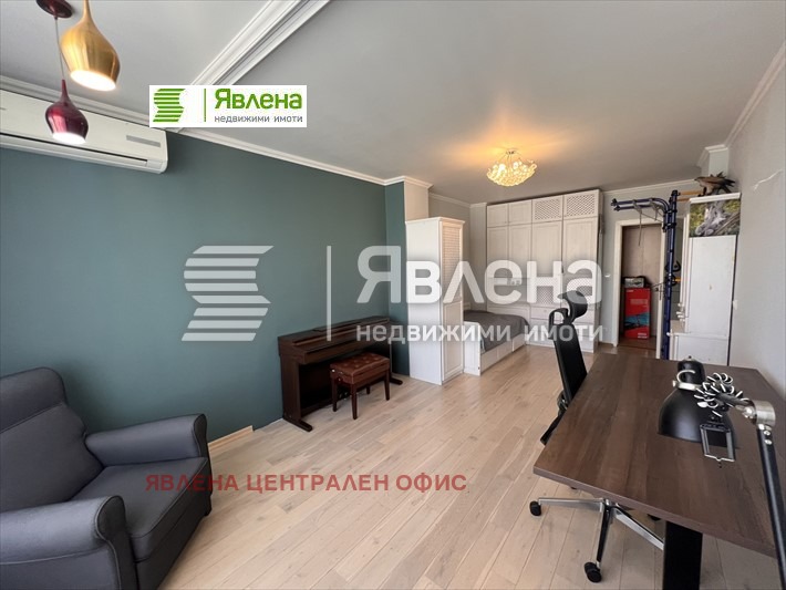 Na sprzedaż  3 sypialnie Sofia , Mladost 4 , 146 mkw | 31397345