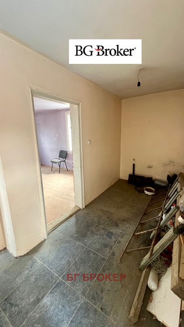 Продава КЪЩА, гр. София, с. Герман, снимка 2 - Къщи - 53354591