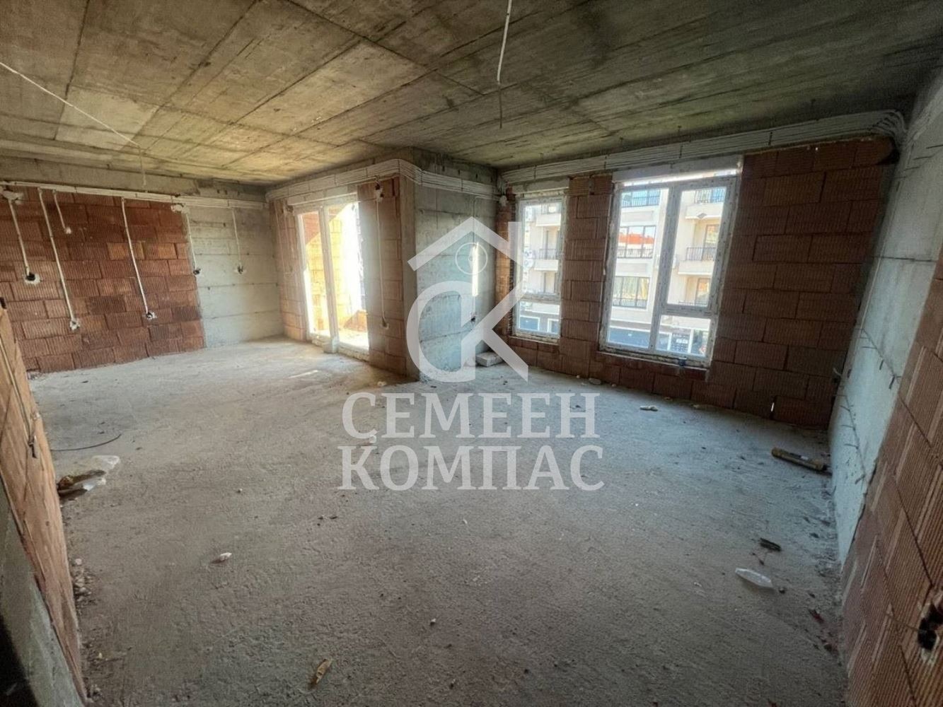 Продава 3-СТАЕН, гр. Пловдив, Остромила, снимка 2 - Апартаменти - 53607484