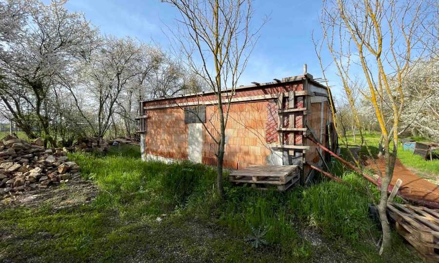 Продава КЪЩА, с. Царичино, област Добрич, снимка 13 - Къщи - 54269495